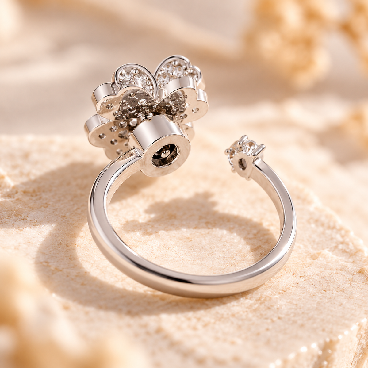 Bague Trèfle Éclat – Rotative & Ajustable